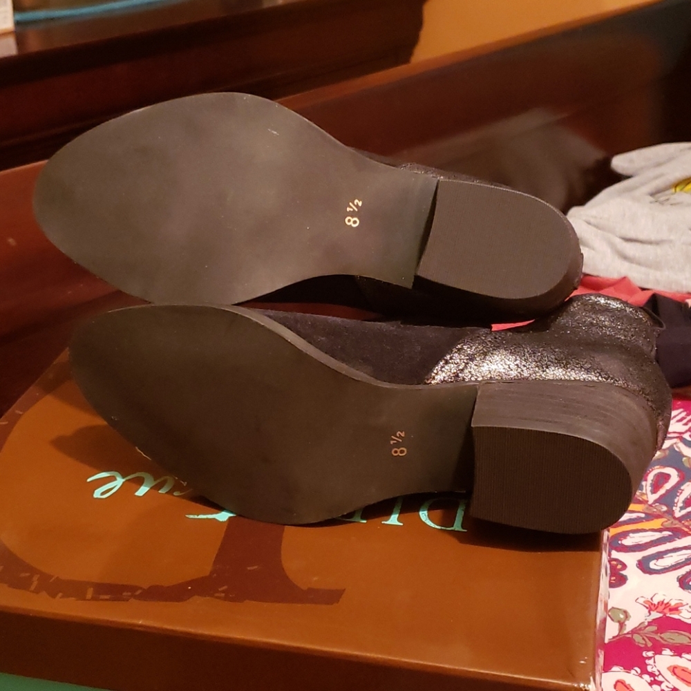 Boots - Picture 5 of 5